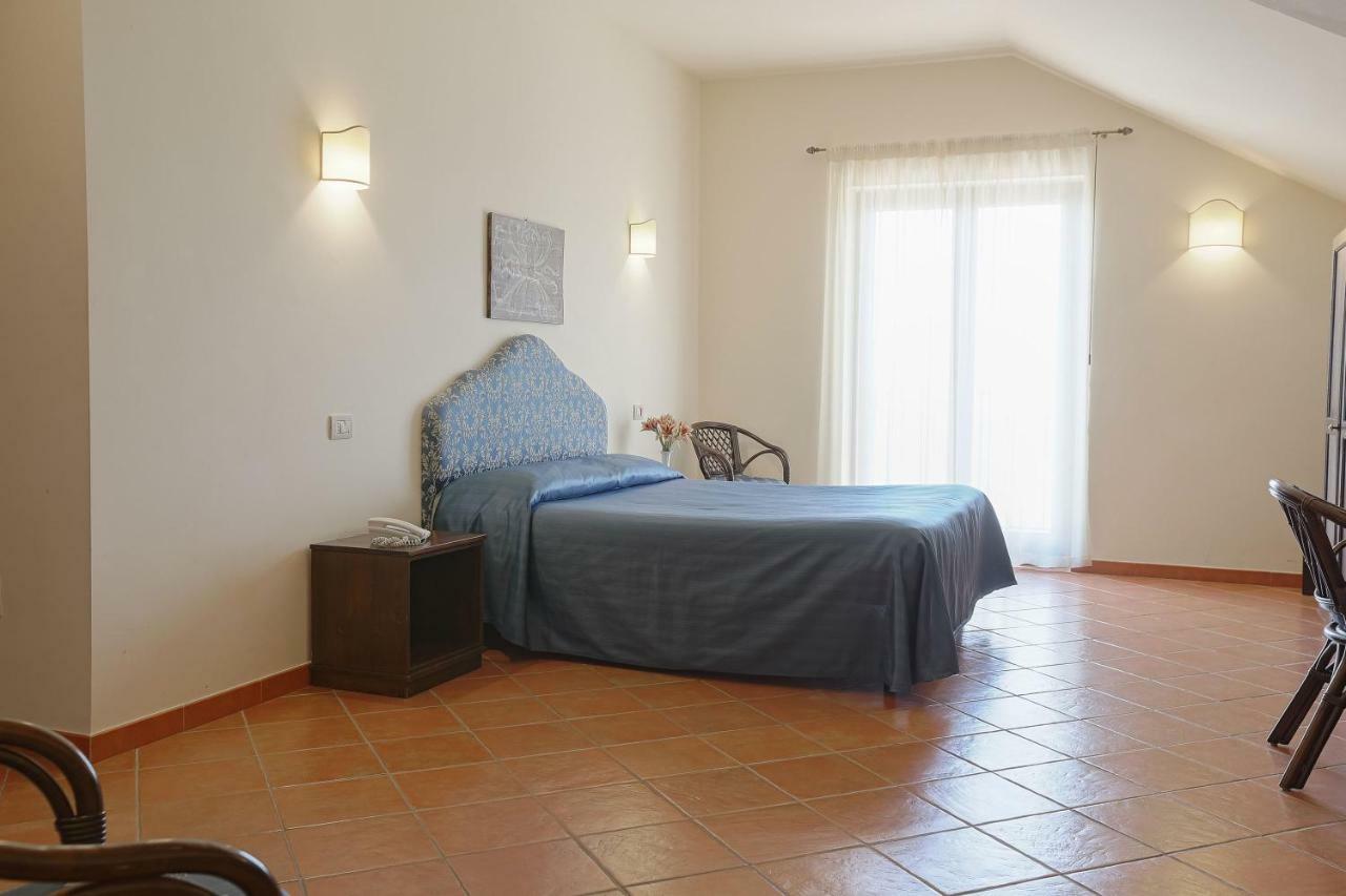 Pigna D'Oro Country Hotel Santo Stefano Quisquina Eksteriør billede