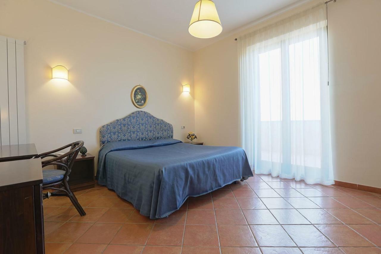 Pigna D'Oro Country Hotel Santo Stefano Quisquina Eksteriør billede