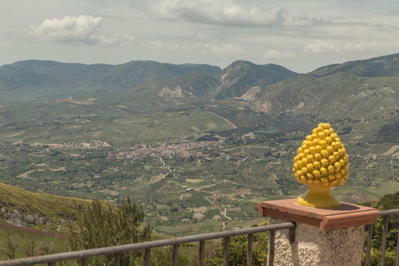 Pigna D'Oro Country Hotel Santo Stefano Quisquina Eksteriør billede