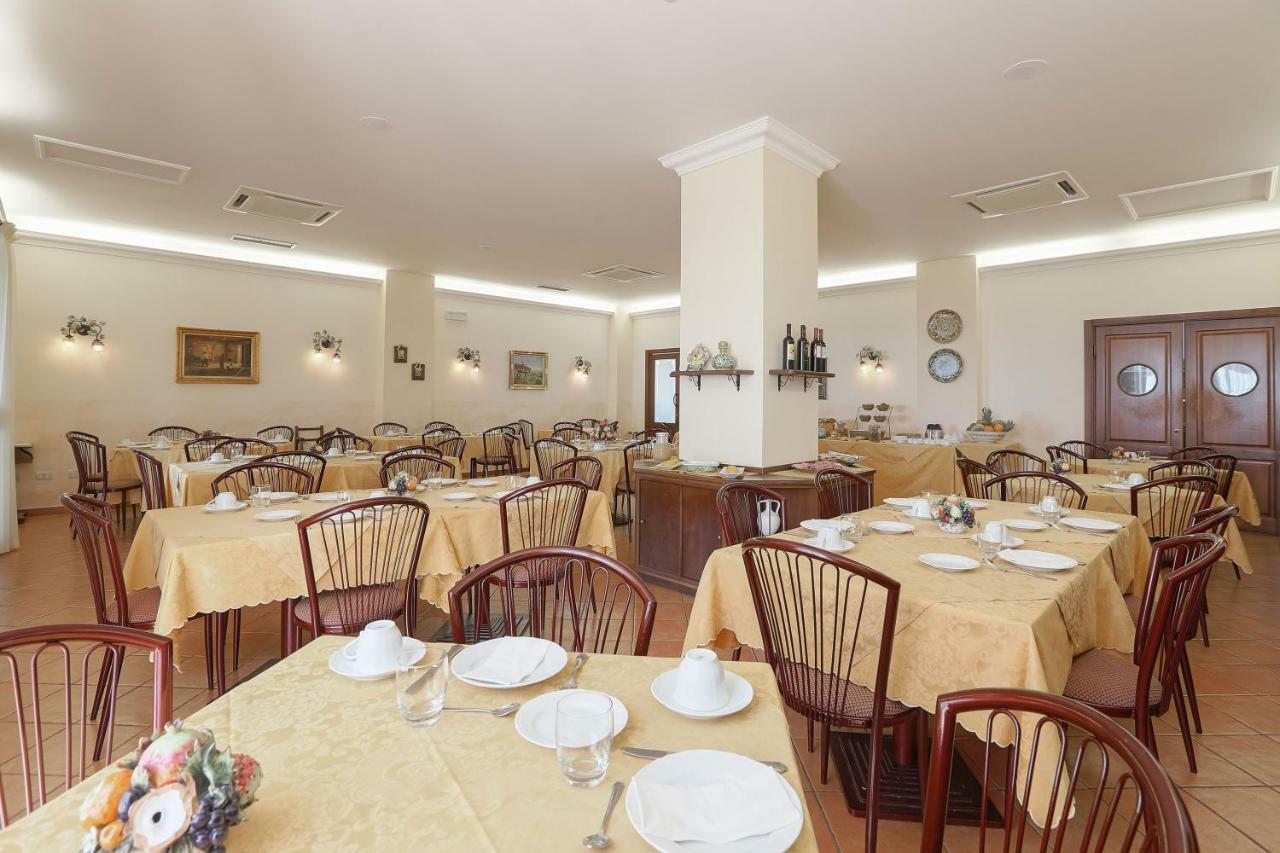 Pigna D'Oro Country Hotel Santo Stefano Quisquina Eksteriør billede